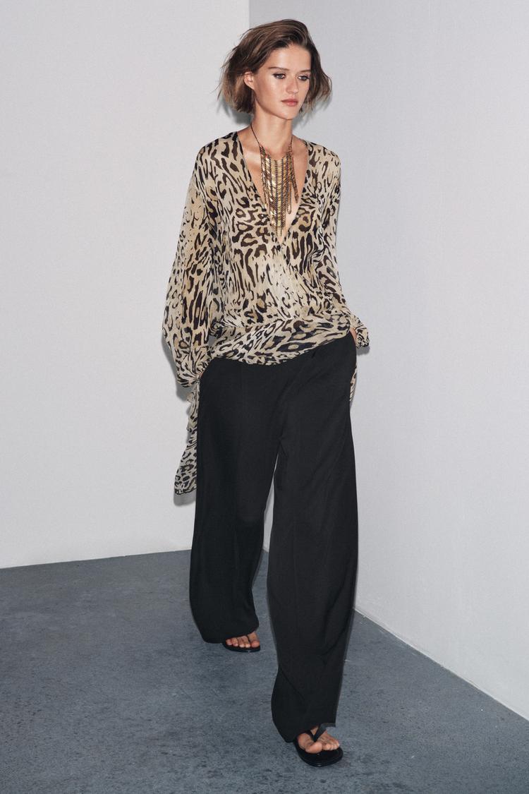 PANTALÓN FLUIDO PINZAS ZW COLLECTION Negro ZARA España