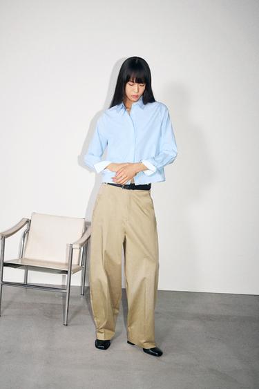 バックリボン付きクロップド丈シャツホワイト/空色Zaraのバックリボン付きクロップド丈シャツ - ホワイト/空色