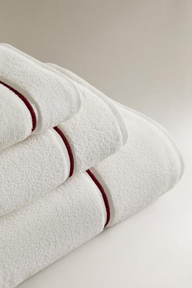 BATH TOWEL WITH EMBROIDERED TRIM - Burgundy by Zara - Image 1