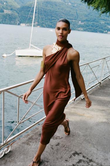 VESTIDO MIDI ASIMÉTRICO BUFANDA - Marrón de Zara