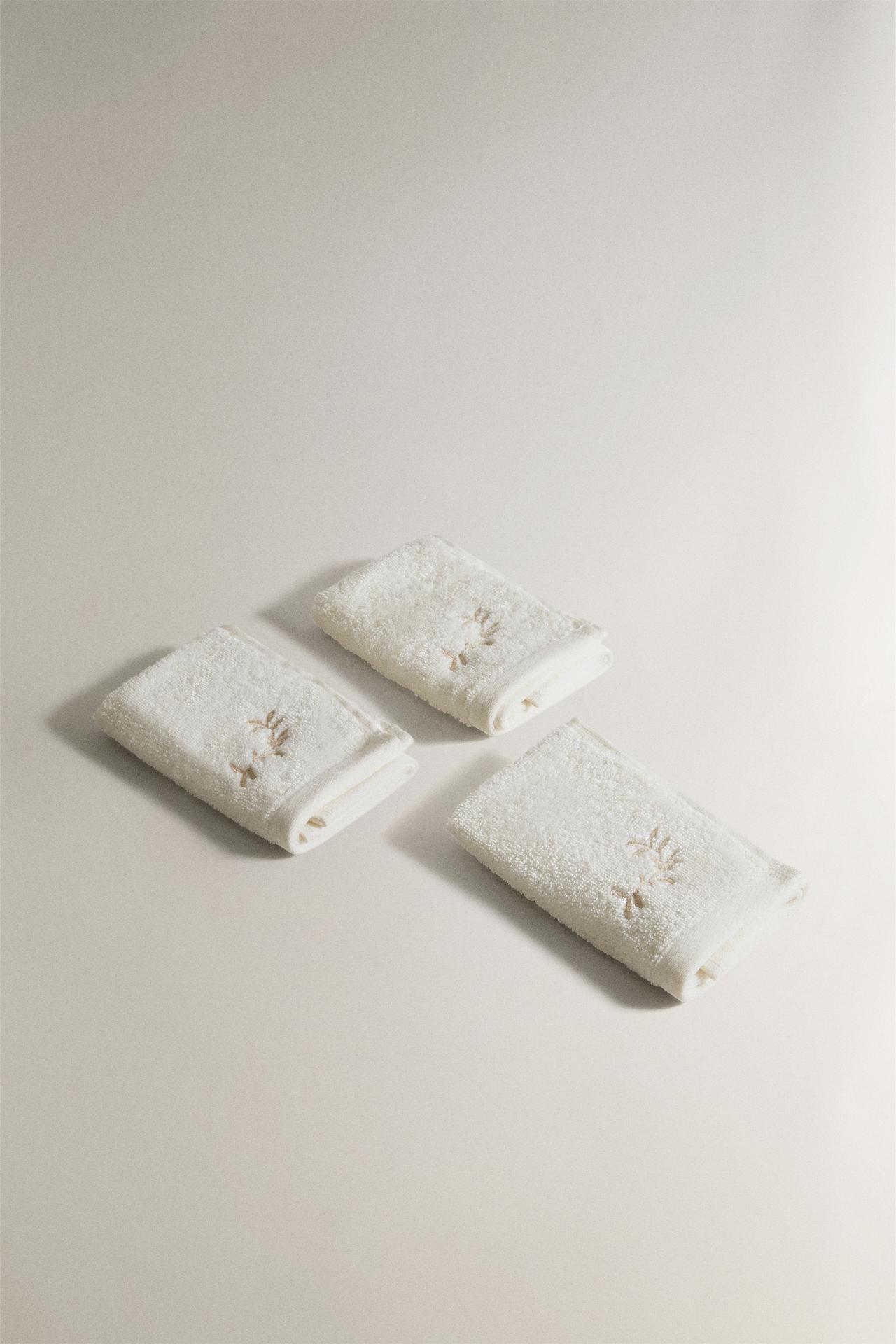 BATH MAT WITH PLANT EMBROIDERY — Golden