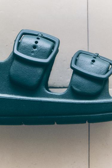 볼륨 버클 샌들 - Zara 그린