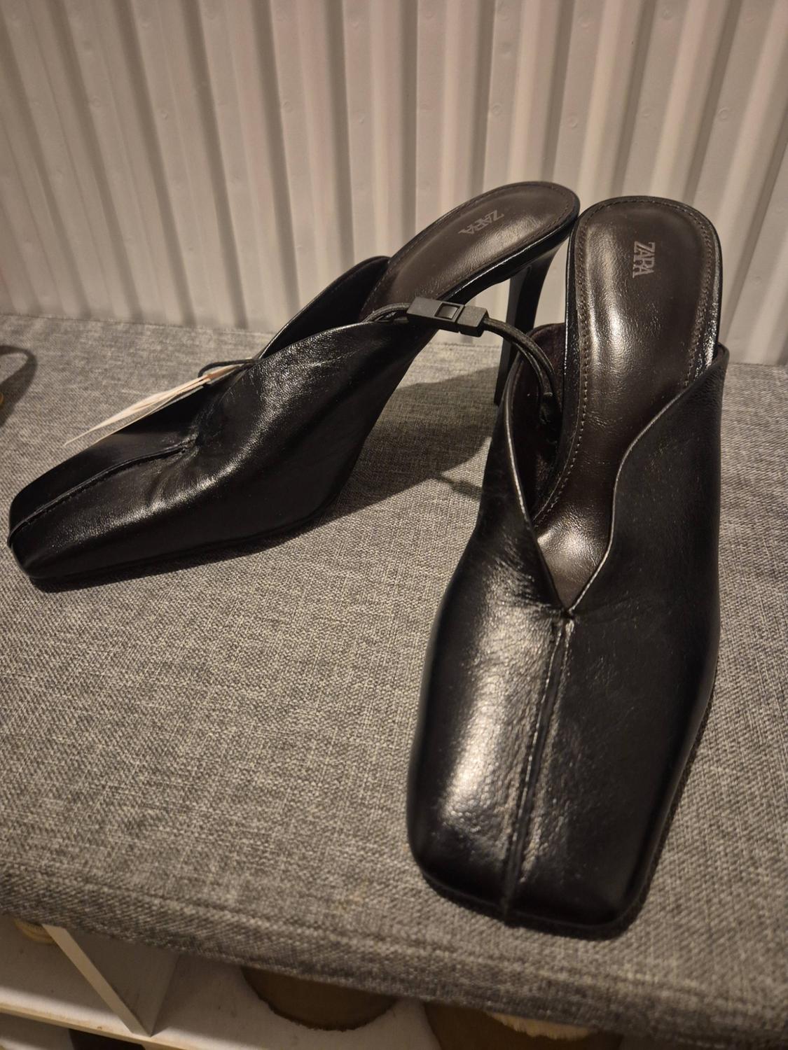 LEATHER MULE HEELED SHOES - Image 3