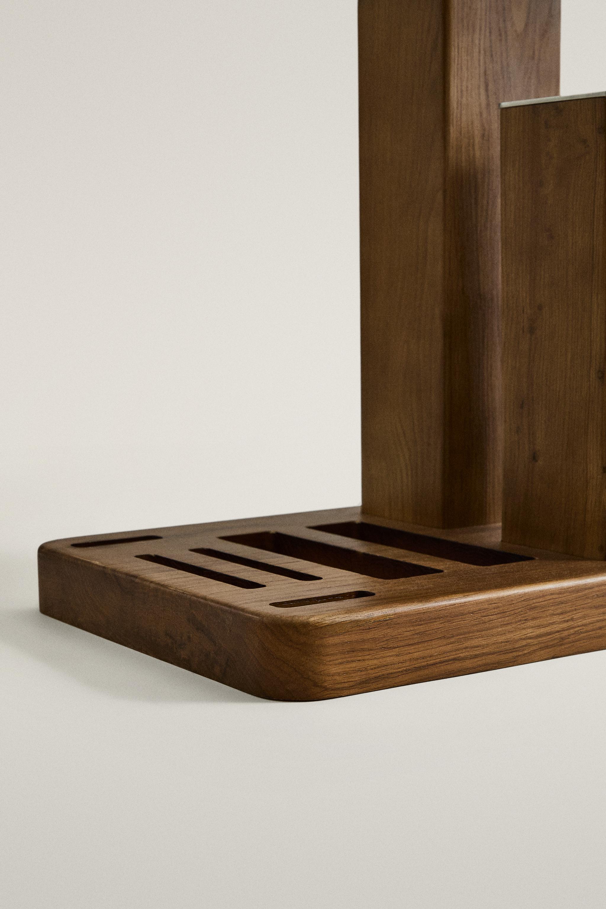 WOODEN BAR AND DISC RACK