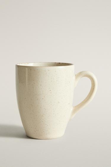 TASSE EN GRÈS BORDURE EFFET VIEILLI - Écru clair de Zara - Image 0