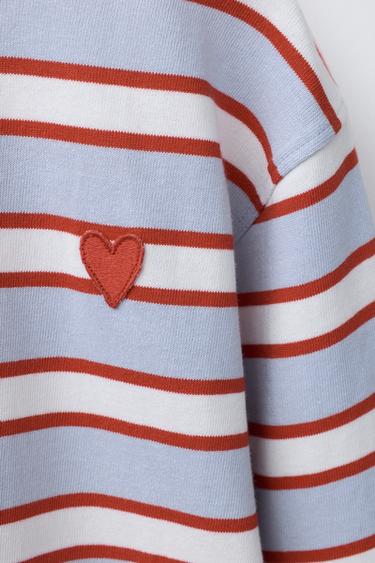 T-SHIRT À RAYURES ET PIÈCE CŒUR - Bleu clair de Zara - Image 2
