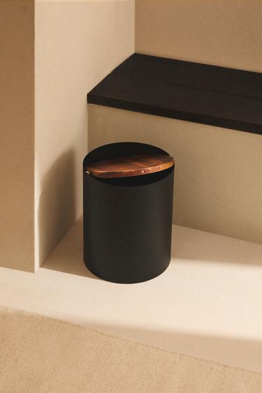 METAL BATHROOM BIN WITH WOODEN LID - Black by Zara