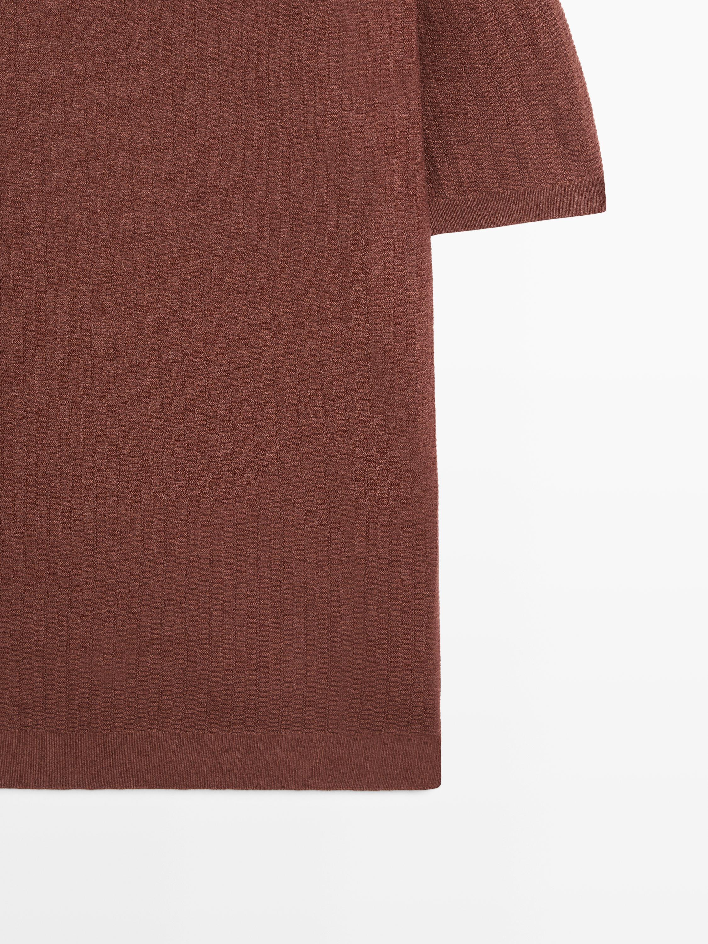 Short sleeve cotton and linen blend knit polo shirt