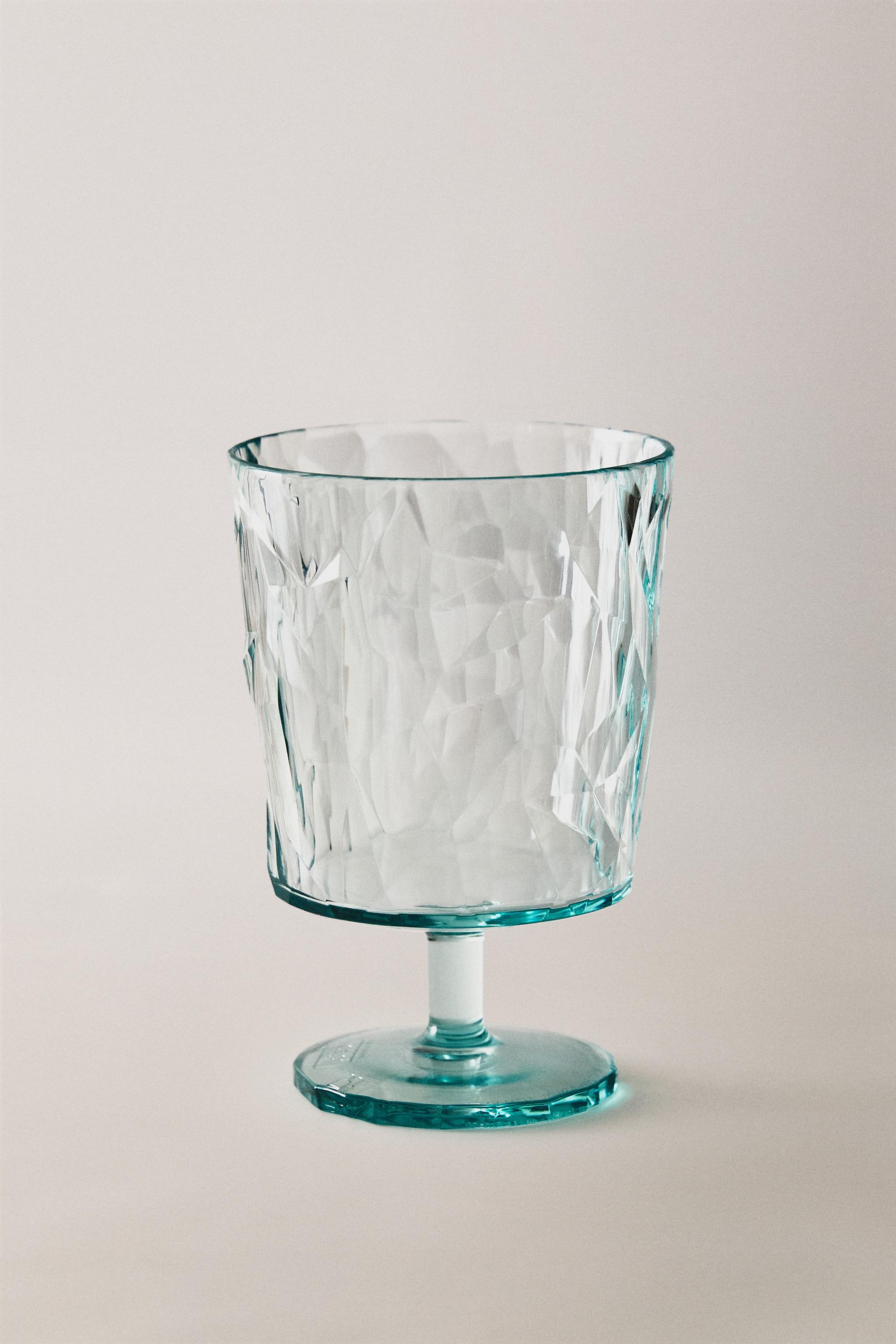 ACRYLIC GLASS WITH RAISED DIAMOND DESIGN — Light blue