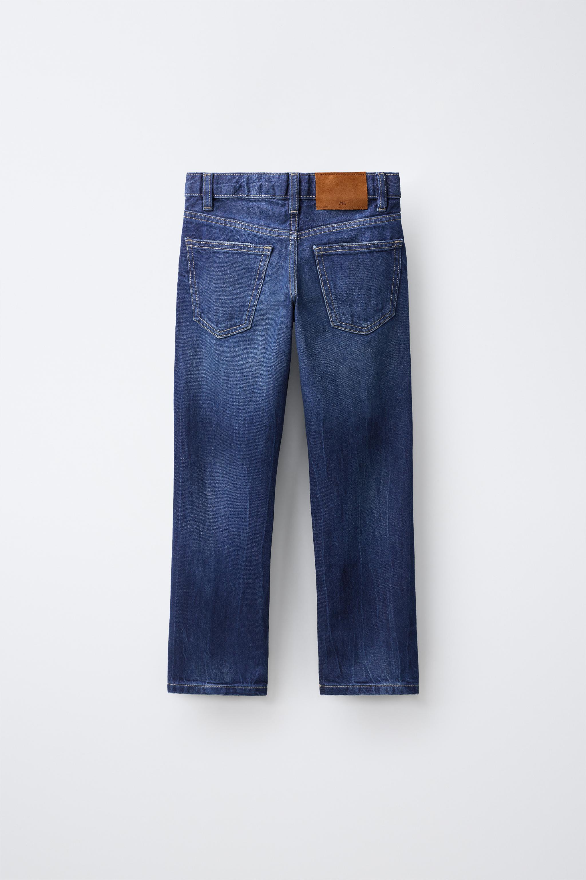 RIPPED STRAIGHT FIT JEANS