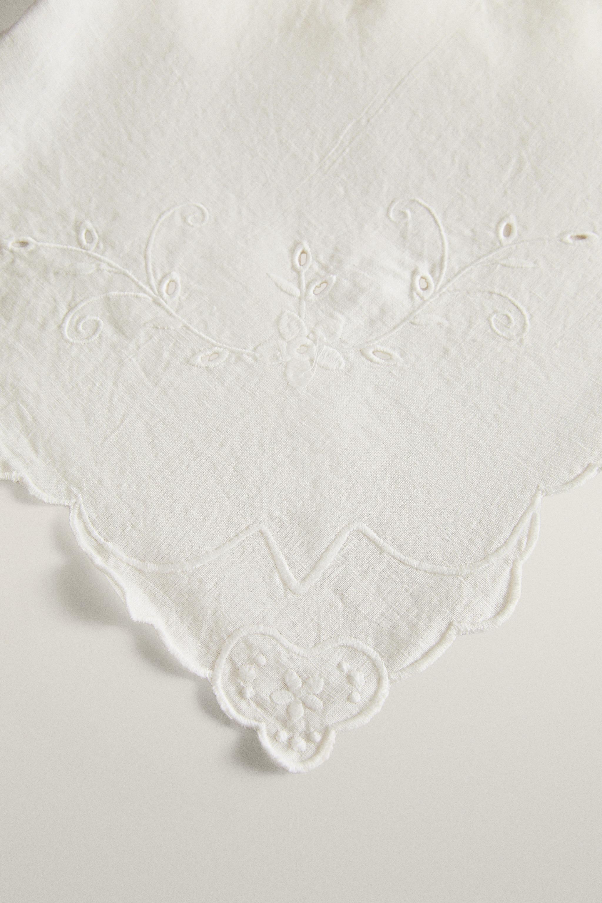 NAPPE LIN BRODERIE FLORALE