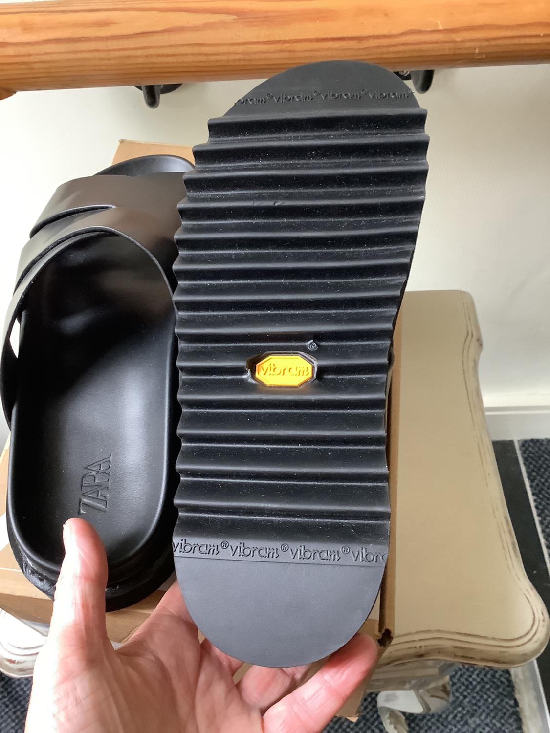 VIBRAM® LEATHER SANDALS WITH TRACK SOLE - Image 3