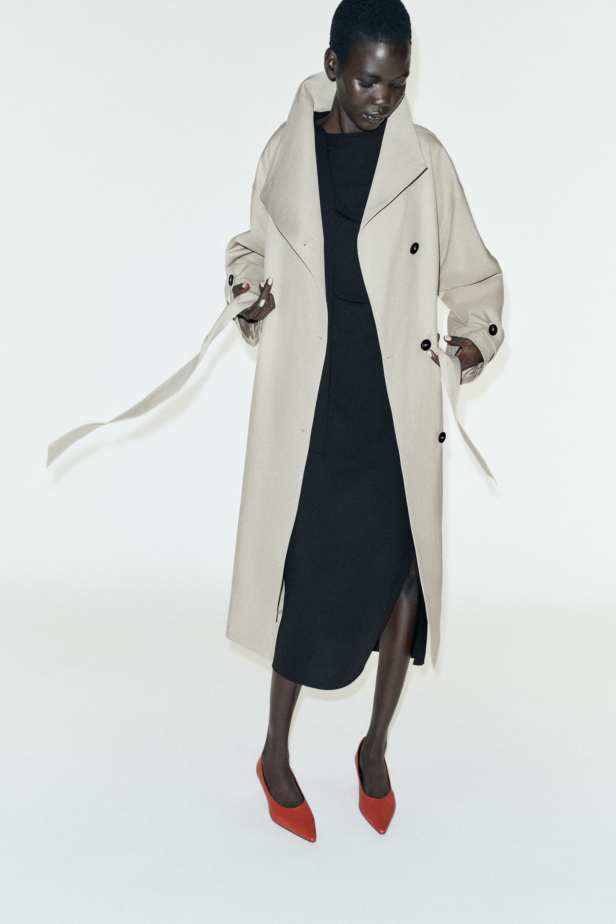 WATER-REPELLENT AND WIND-RESISTANT BELTED TRENCH COAT