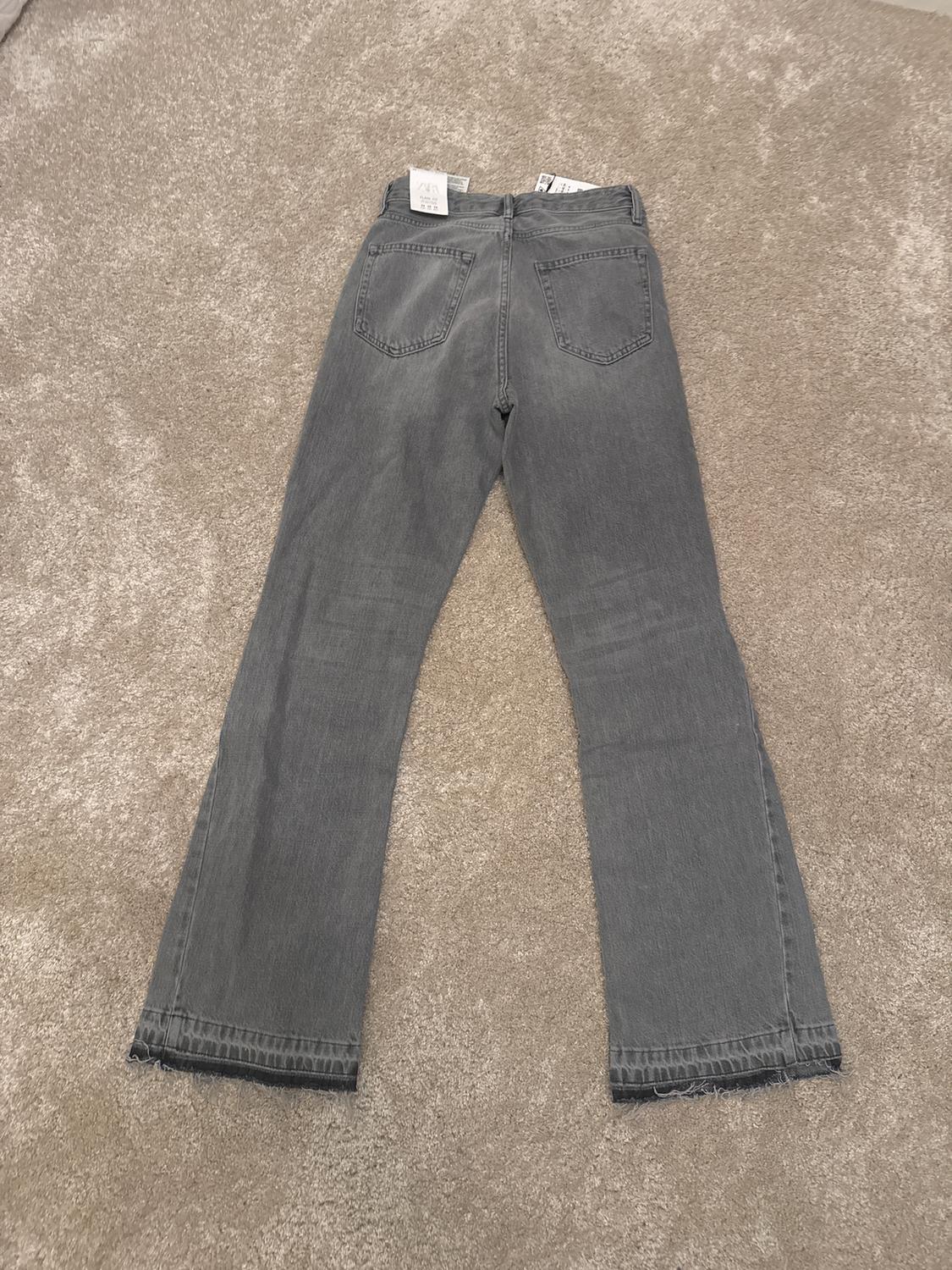 FLARE FIT JEANS - Image 2