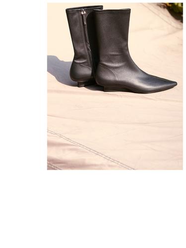 Bottines compensées en cuir extensible - Noir de Zara