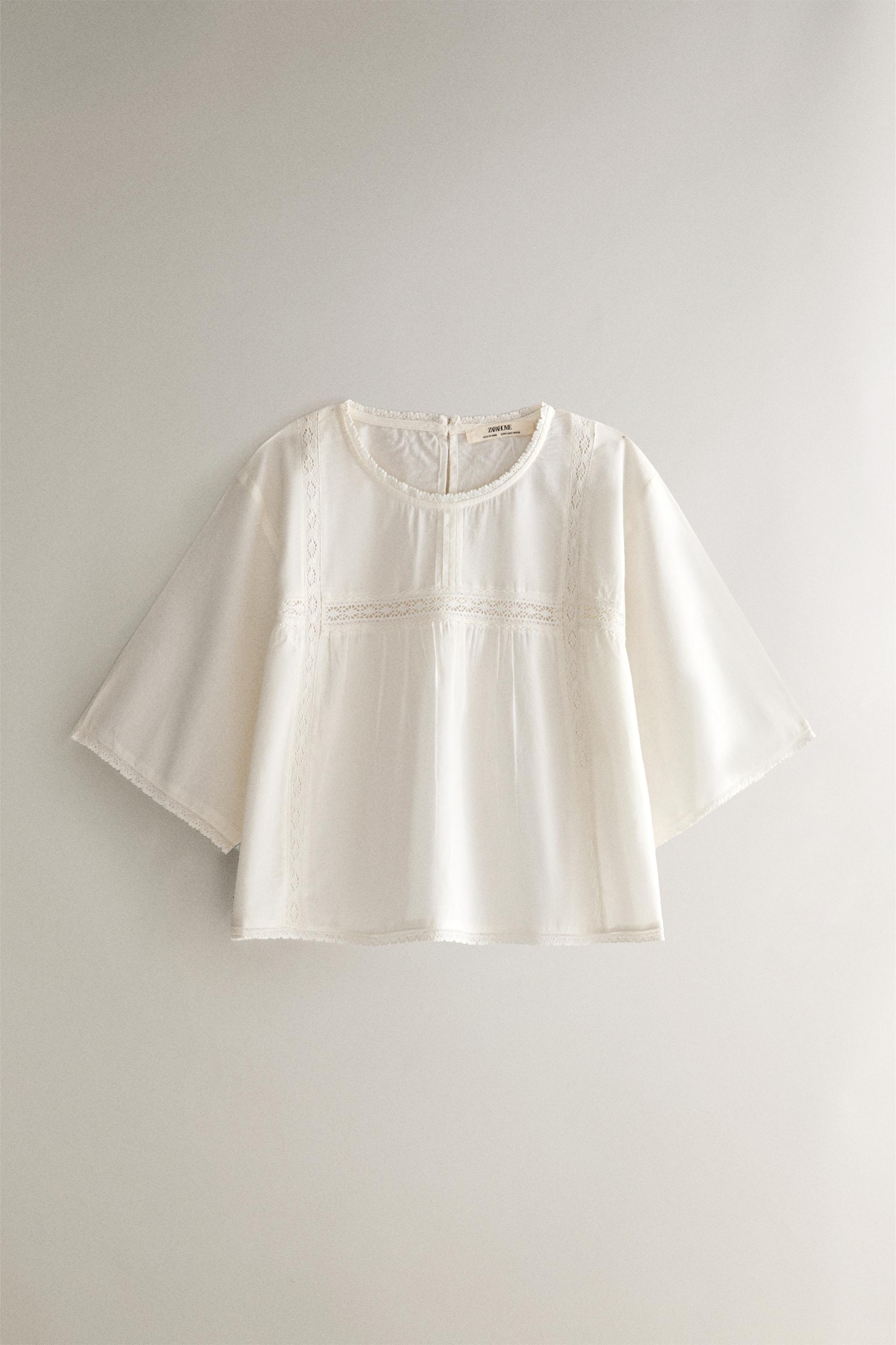 LACE CROP TOP