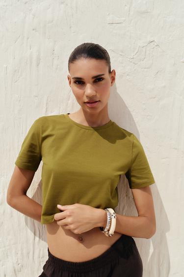 CAMISETA ELÁSTICA CROPPED - Oliva de Zara