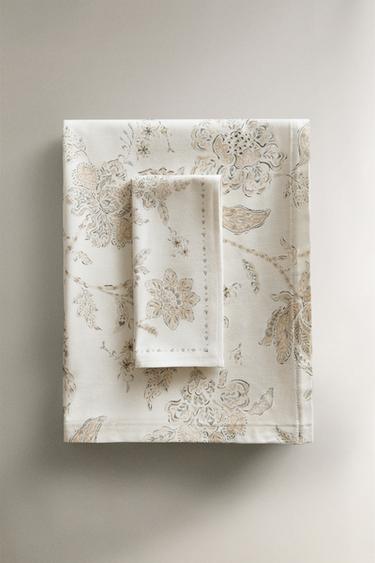FLORAL PRINT TABLECLOTH - Ecru by Zara - Image 0