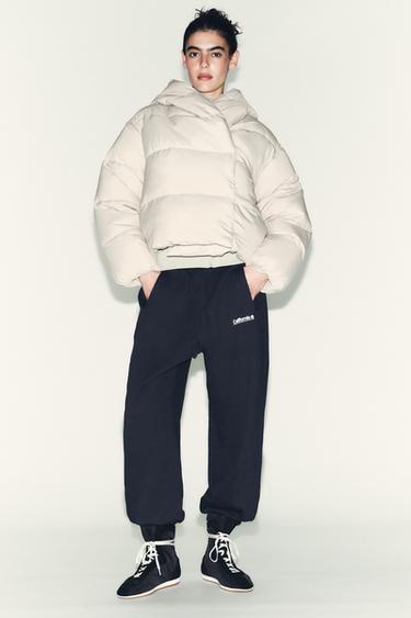 CHAQUETA ACOLCHADA CAPUCHA WATER REPELLENT - Beige de Zara