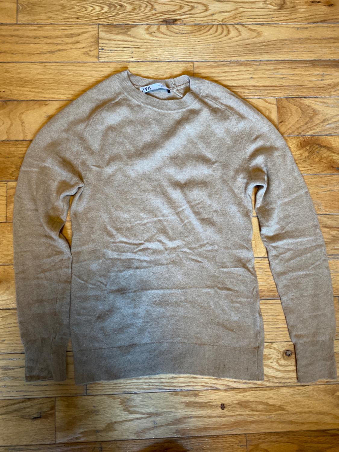 WOOL BLEND KNIT SWEATER