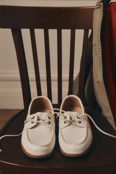 LEATHER DECK SHOES - White by Zara