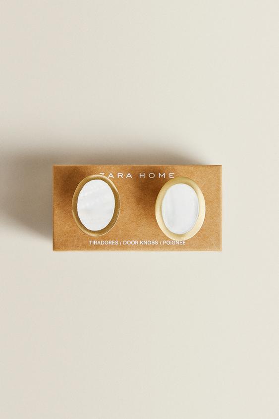 LOT DE 2 BOUTONS MEUBLE EN NACRE OVALES - Beige clair de Zara - Image 5
