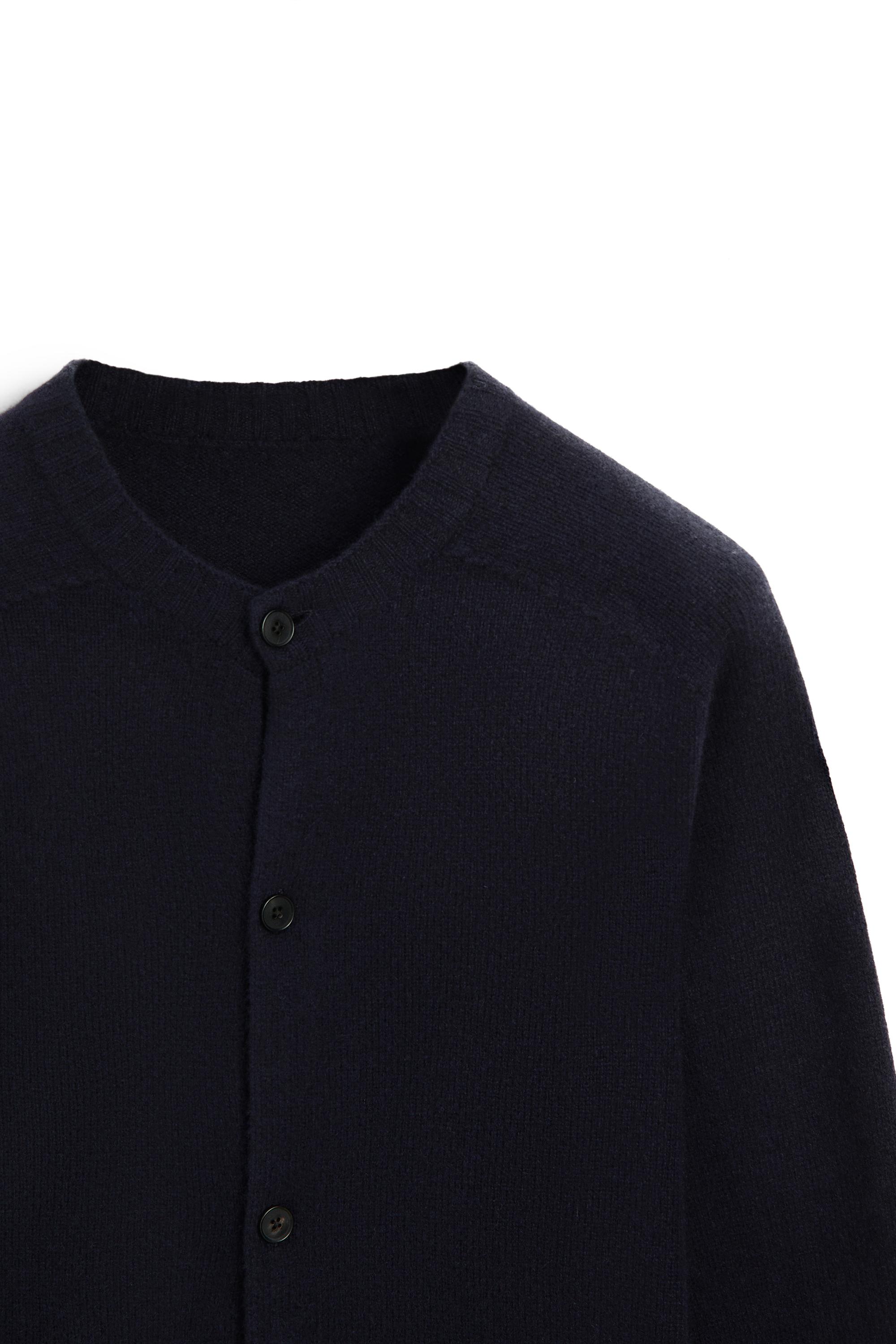 Cardigan en maille à boutons - LIMITED EDITION