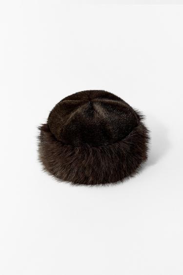 BONNET EFFET FOURRURE À REVERS - Marron de Zara