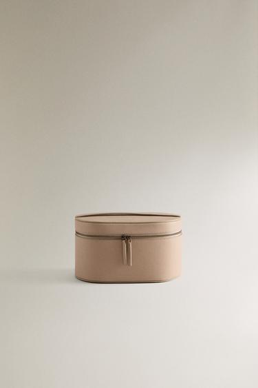 SMALL RIGID LEATHER TOILETRY BAG - Beige by Zara