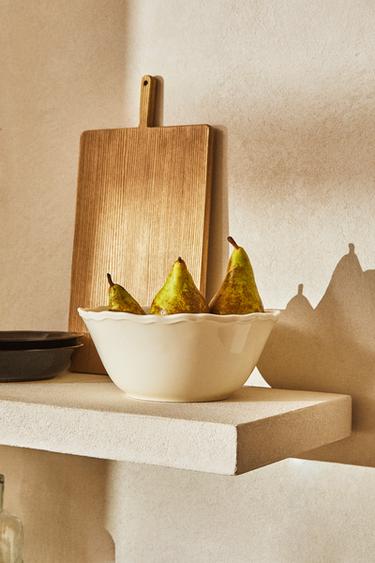 EARTHENWARE SALAD BOWL WITH RAISED-DESIGN EDGE - Ecru by Zara - Image 5