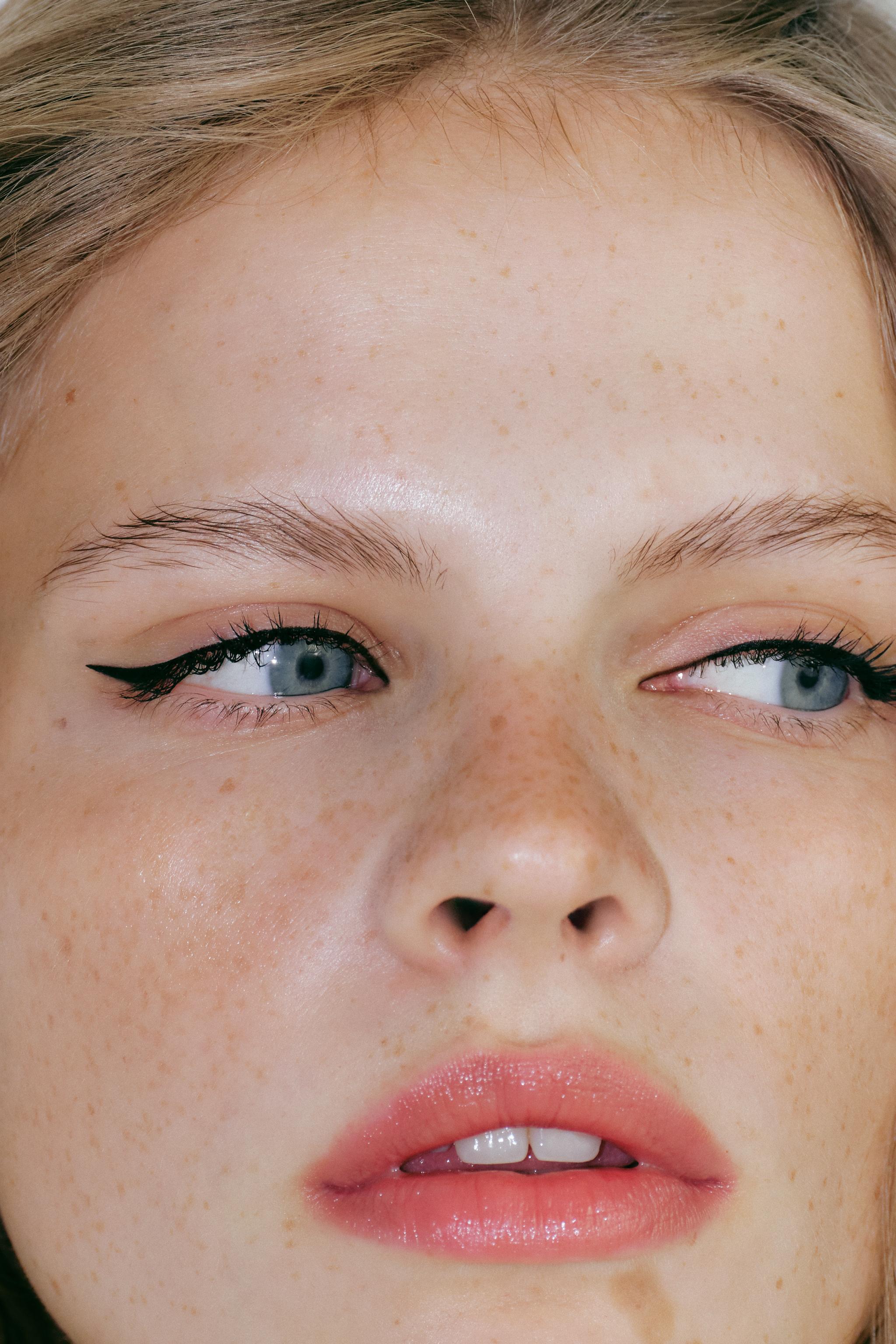 EYEDREAM EYELINER BLACK + CORRECTOR PEN