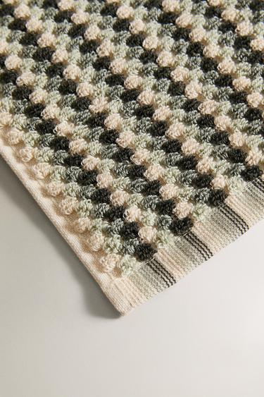 GEOMETRIC JACQUARD BATH TOWEL - Multicoloured by Zara - Image 2