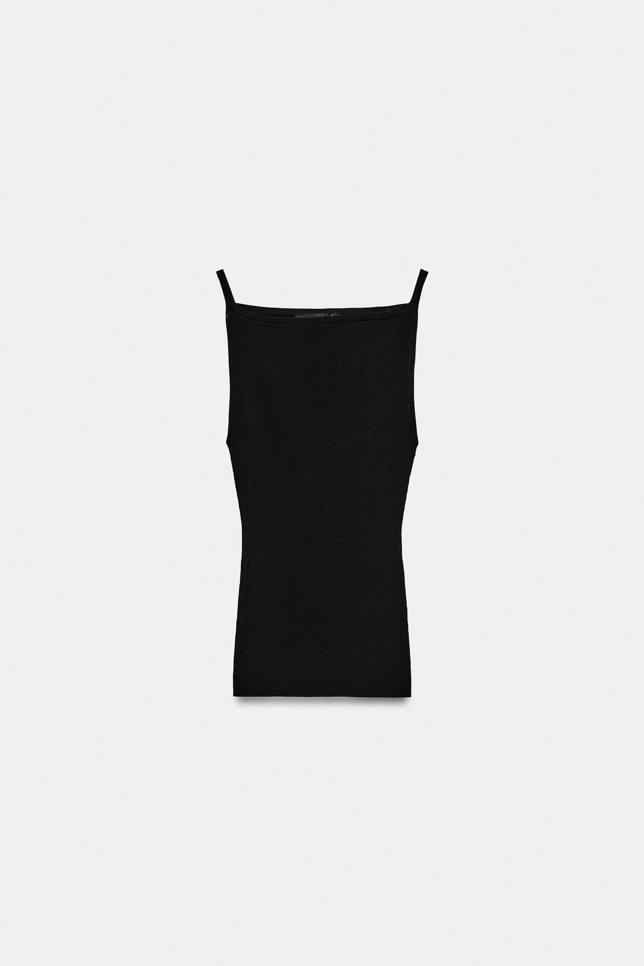 RIBBED KNIT HALTER TOP