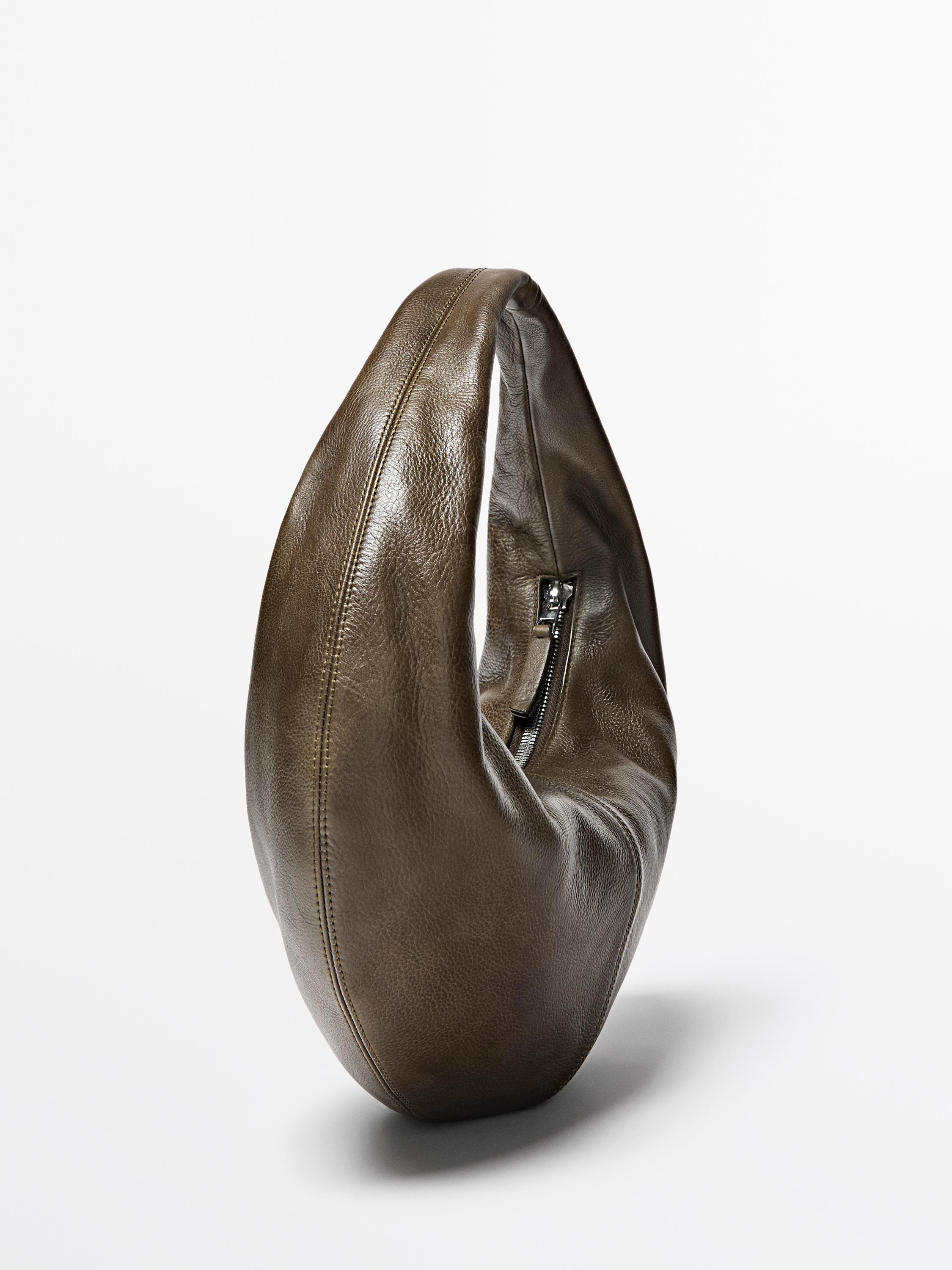Sac demi-lune moyen en cuir nappa