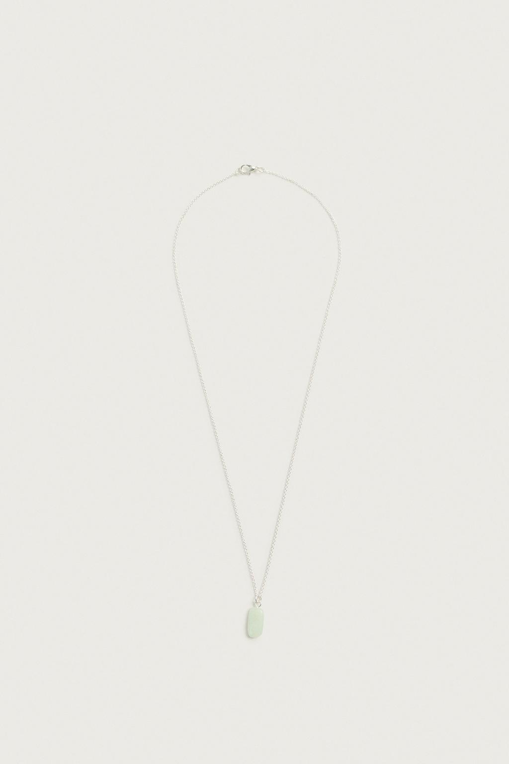 CHAIN WITH STONE PENDANT