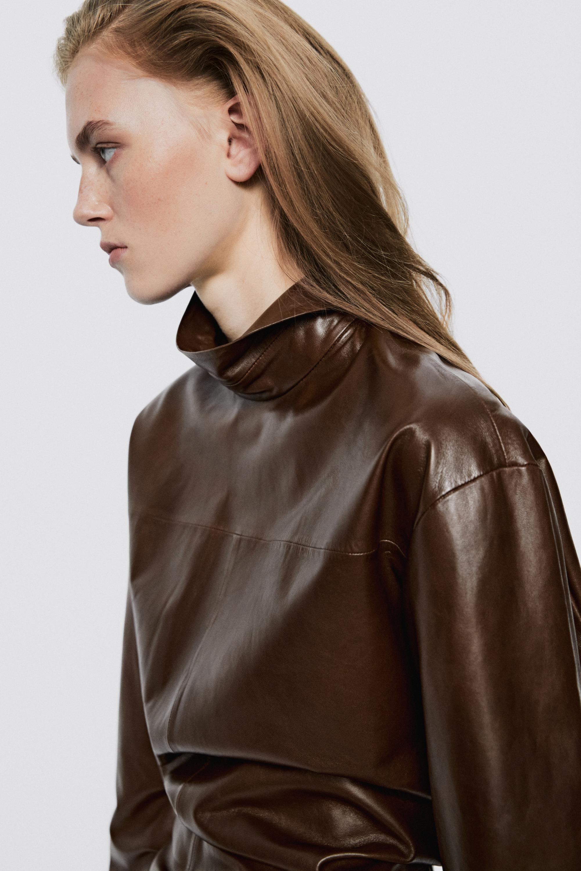 Chemisier en cuir à col montant - LIMITED EDITION