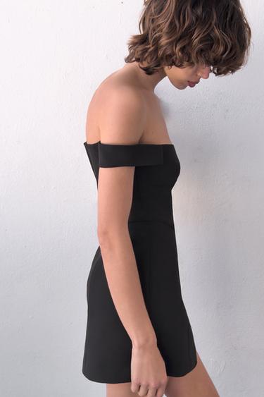 ROBE COURTE À VOLUME - Noir de Zara - Image 2