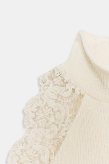 TOP CÔTELÉ DENTELLE - Écru de Zara - Image 7