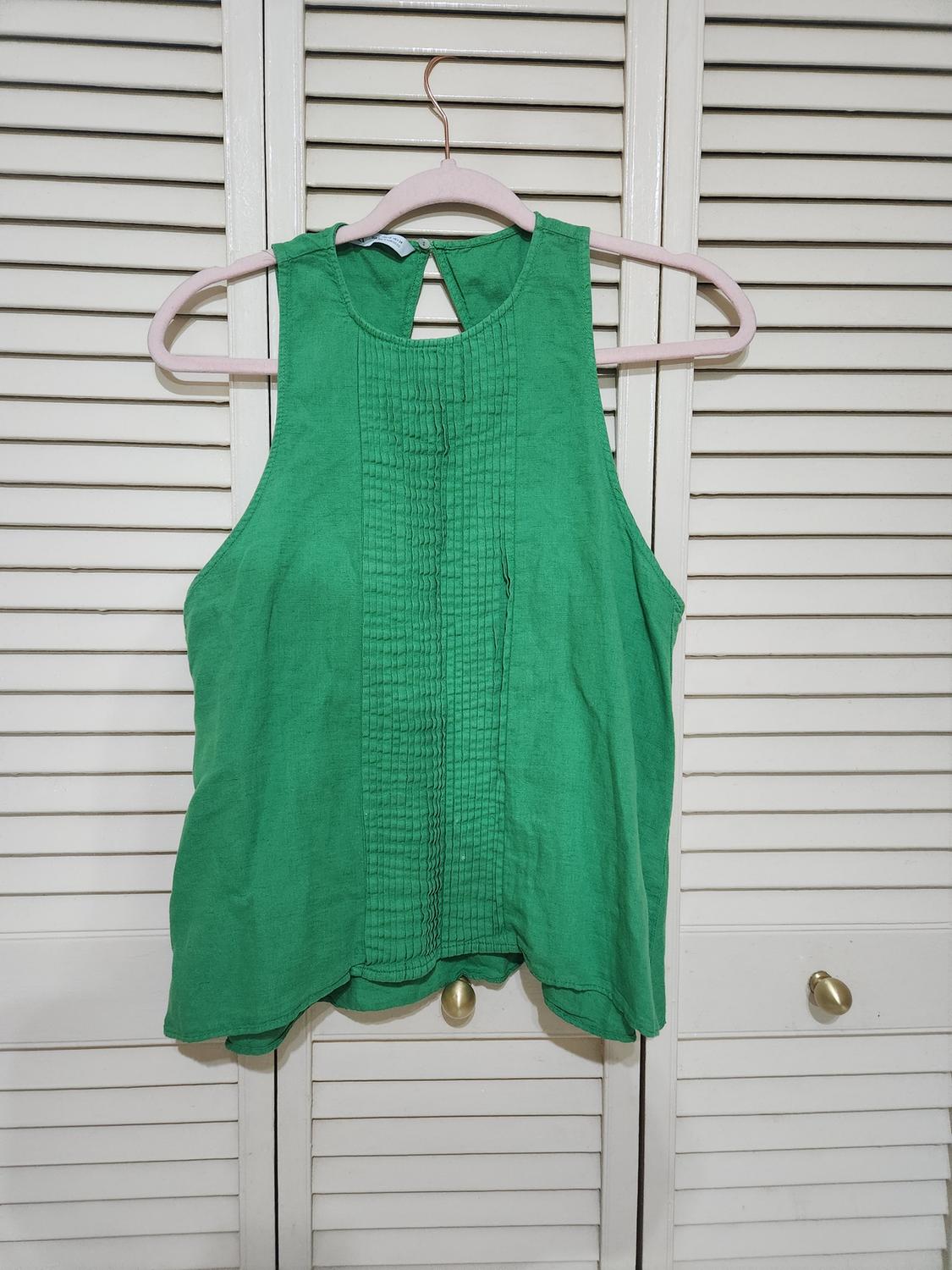 RUSTIC TOP WITH PINTUCKS