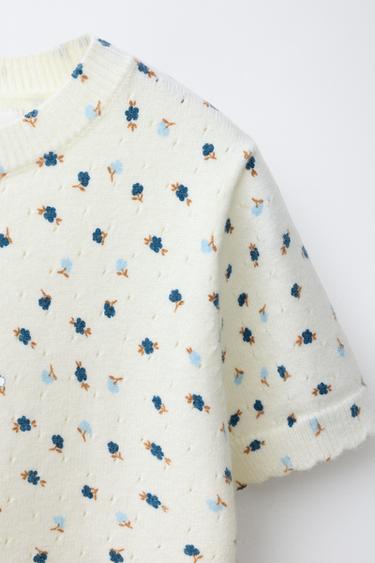 T-SHIRT EN MAILLE À FLEURS - Écru / Bleu de Zara - Image 2