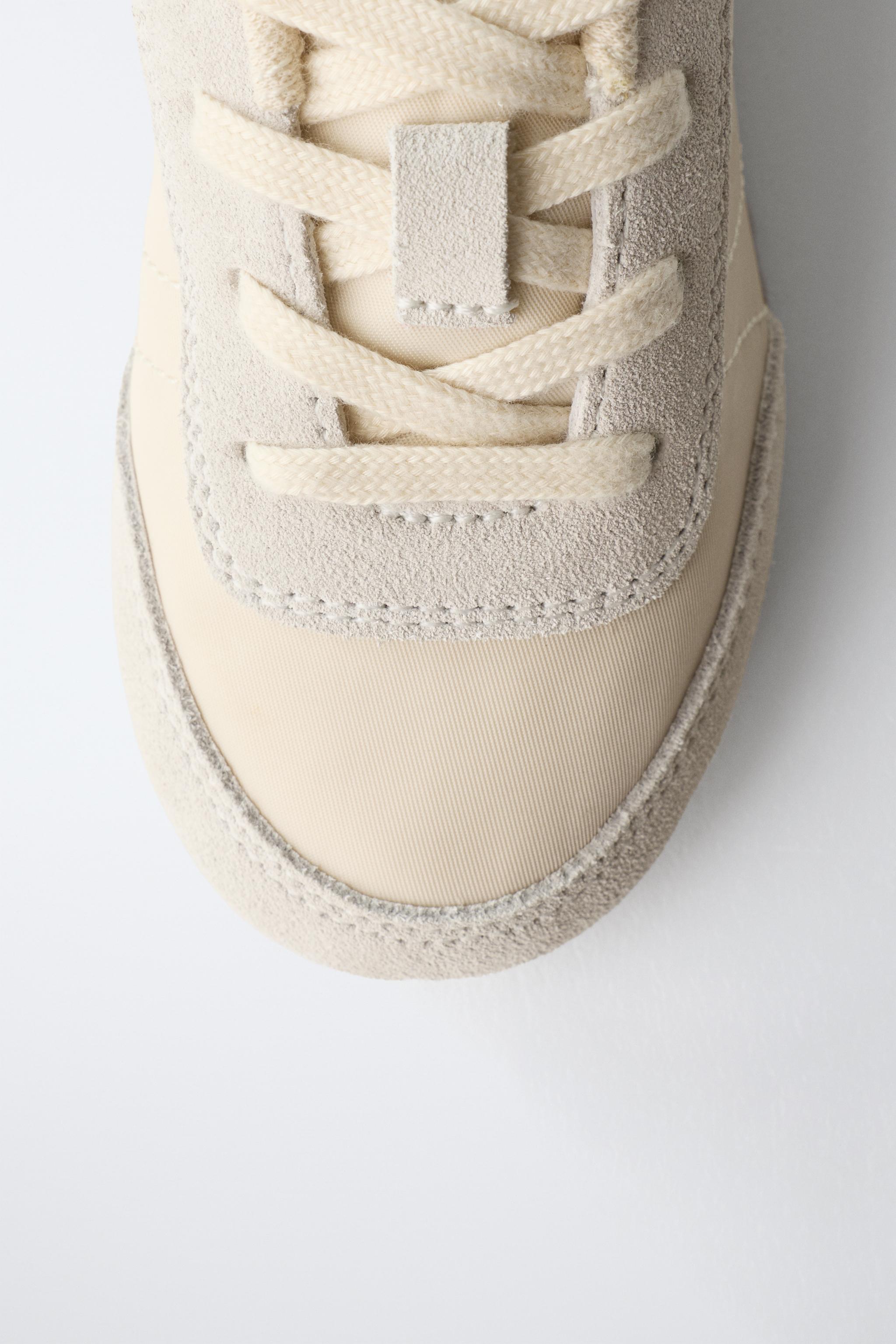 SOFT ATHLETIC SNEAKERS