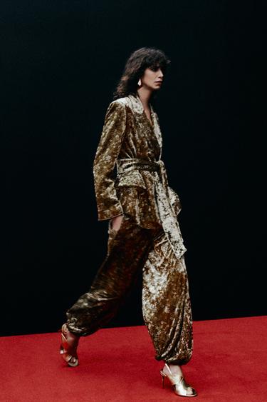 БРЮКИ-БАЛЛОНЫ ИЗ БАРХАТА С МЕТАЛЛИЗИРОВАННОЙ НИТЬЮ — ЗОЛОТИСТЫЙ от Zara