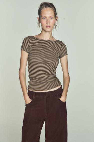 CAMISETA RAYAS - Beige de Zara