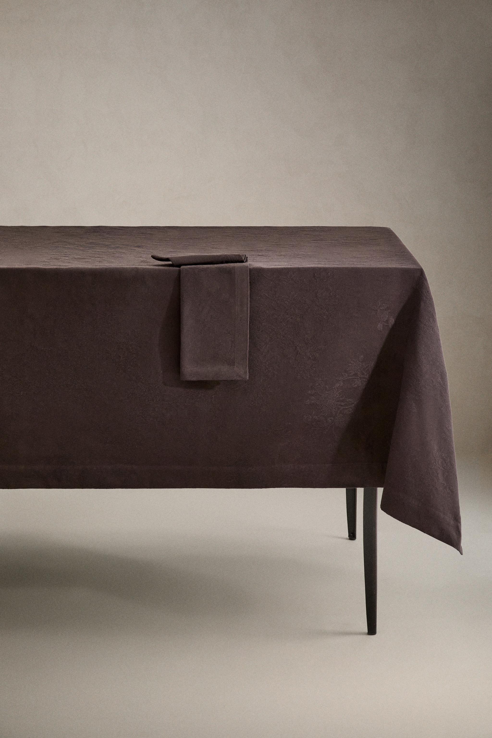 テーブルクロス ベーシックテーブルクロス | ZARA 日本