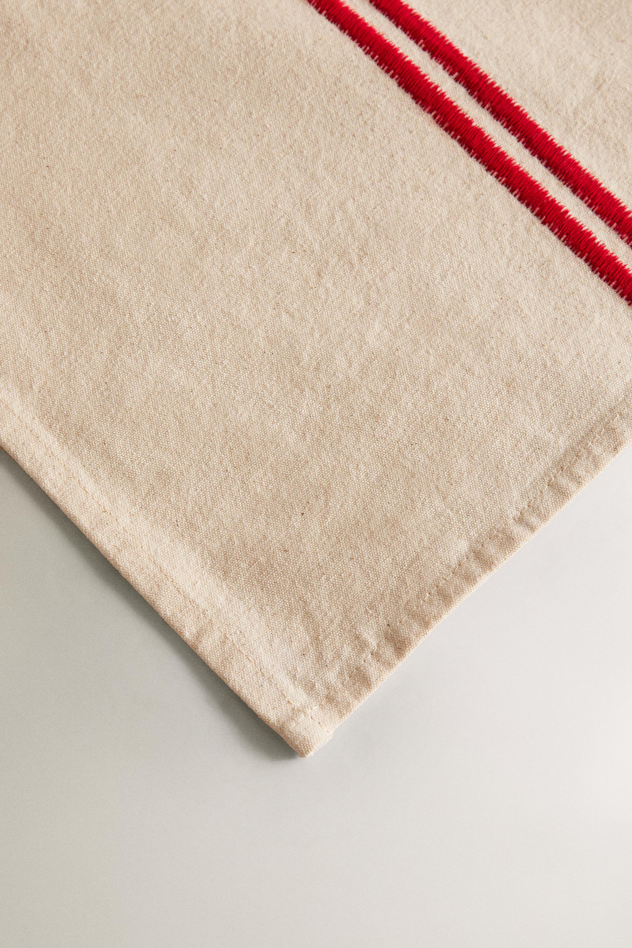 NAPPE DOUBLE RAYURE BRODÉE