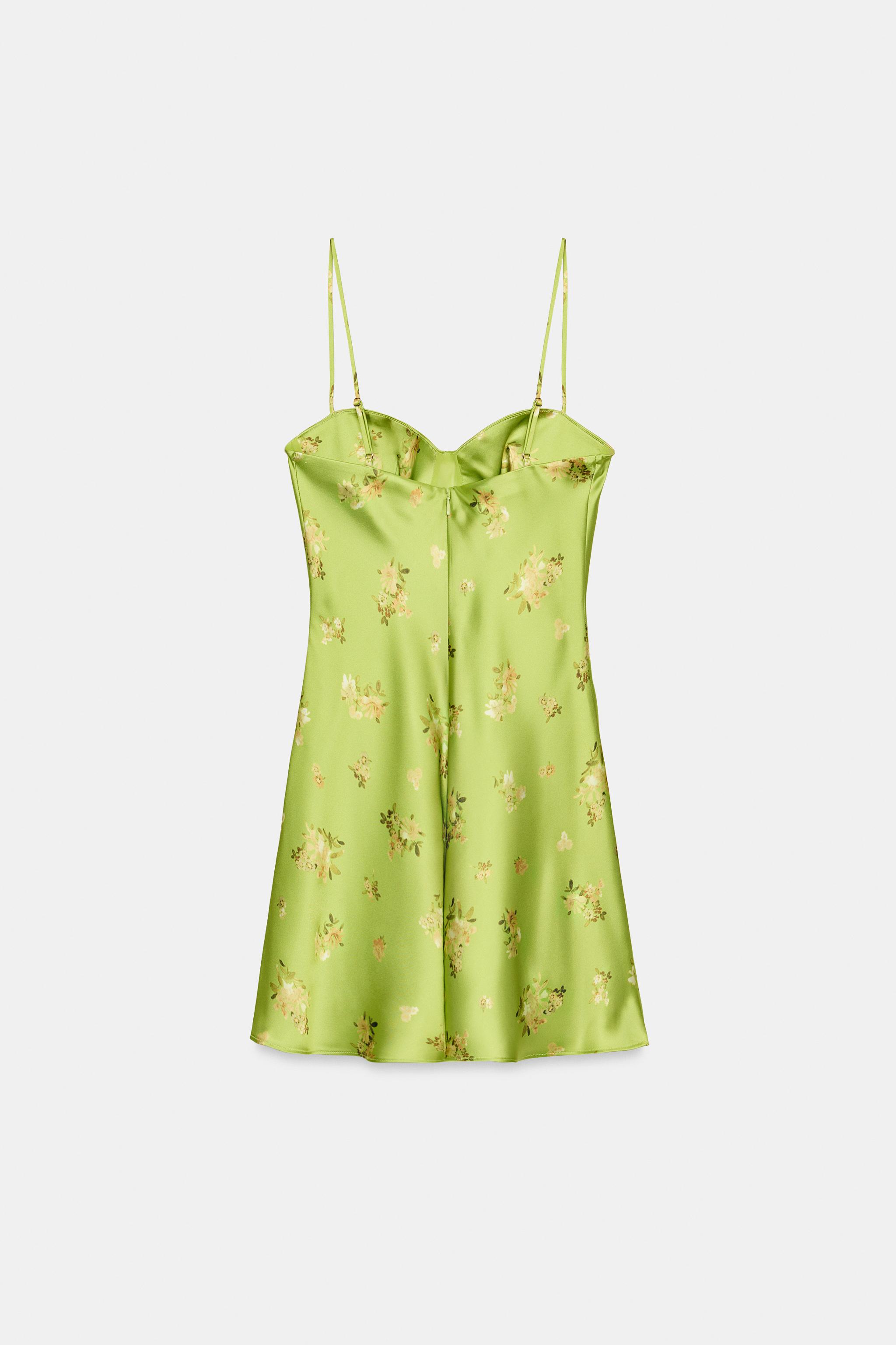ROBE COURTE SATINÉE À FLEURS
