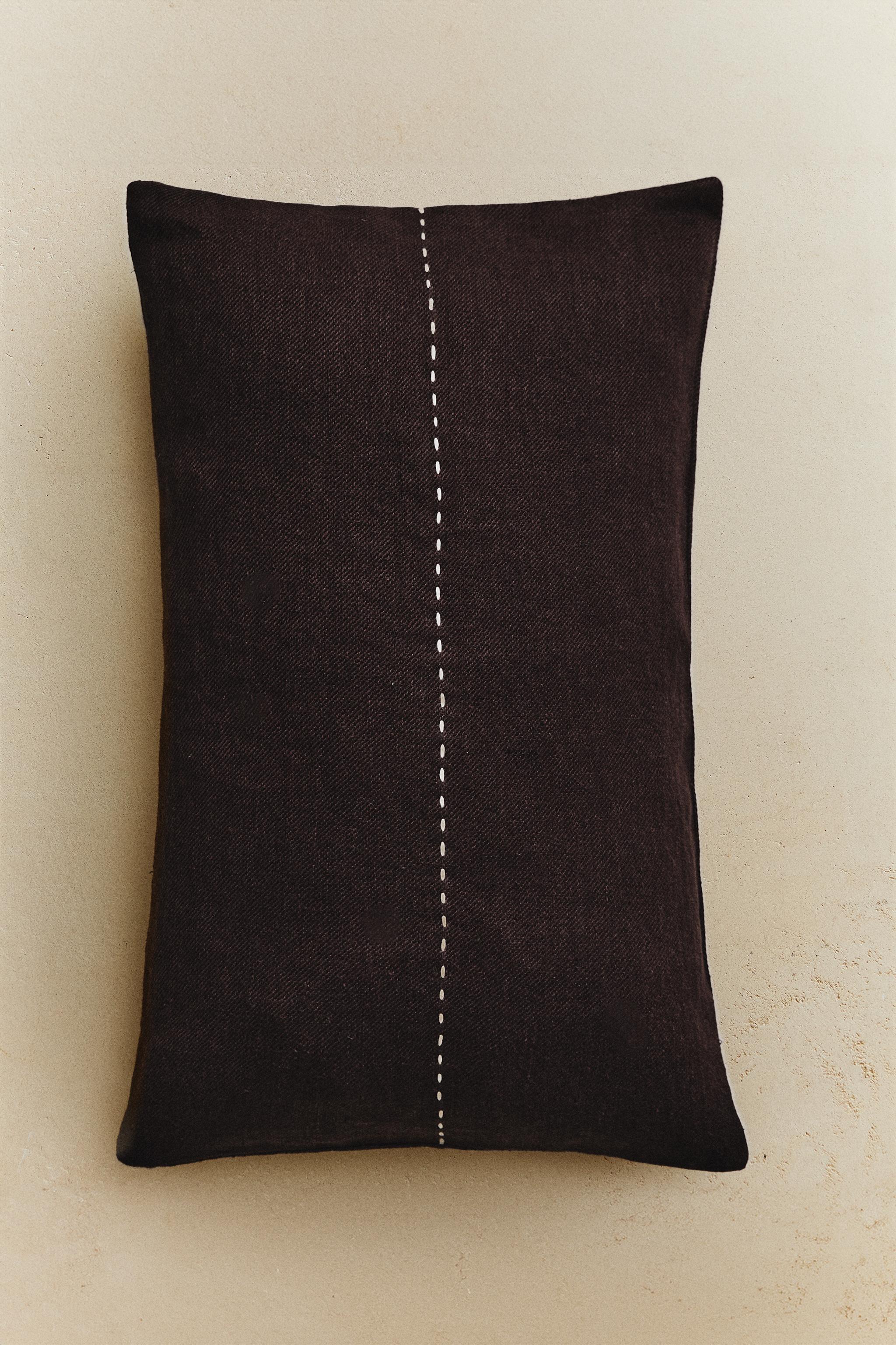 THROW PILLOW COVER WITH STITCHING