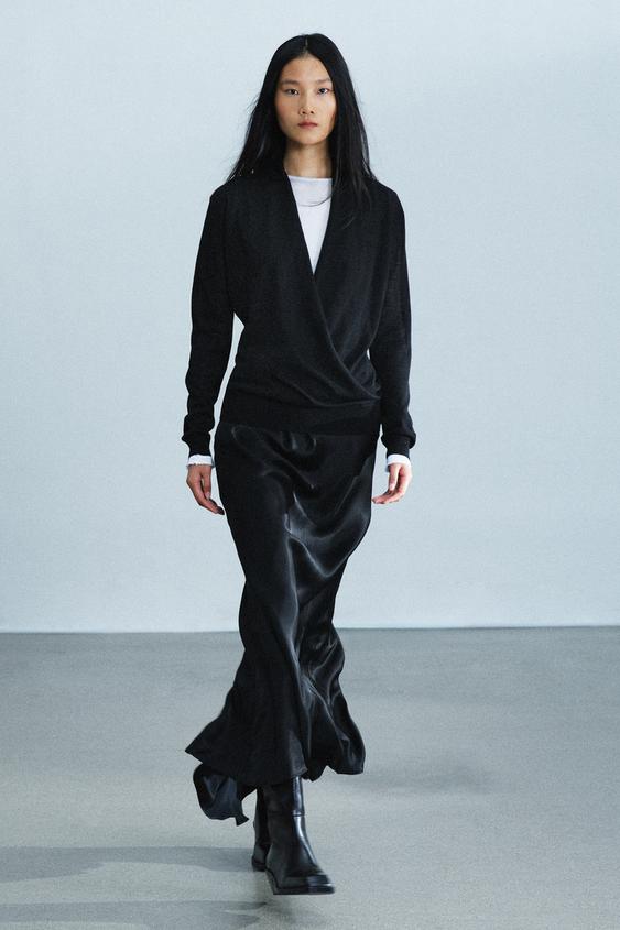 JERSEY PUNTO CRUZADO ESCOTE FLUIDO - Negro de Zara - Imagen 0