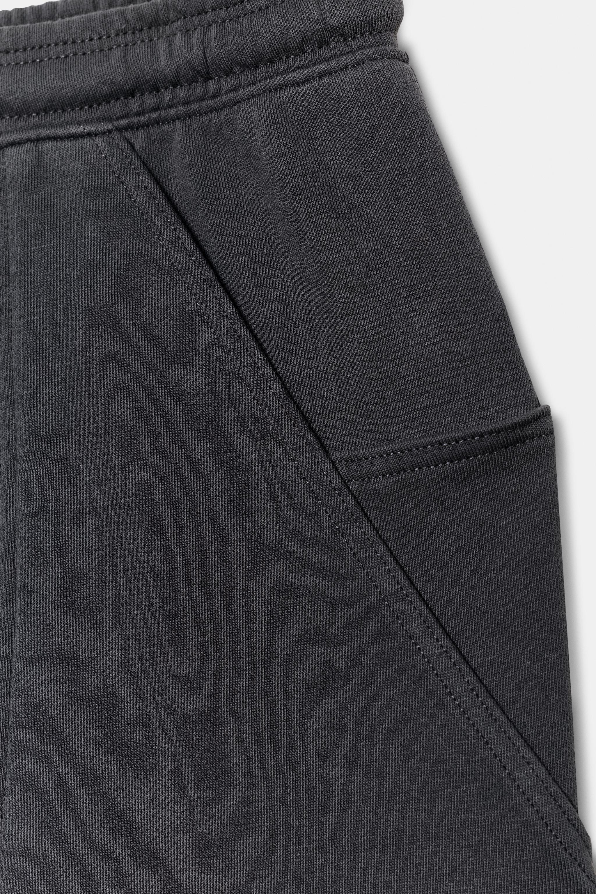JOGGER PANTS WITH POCKETS