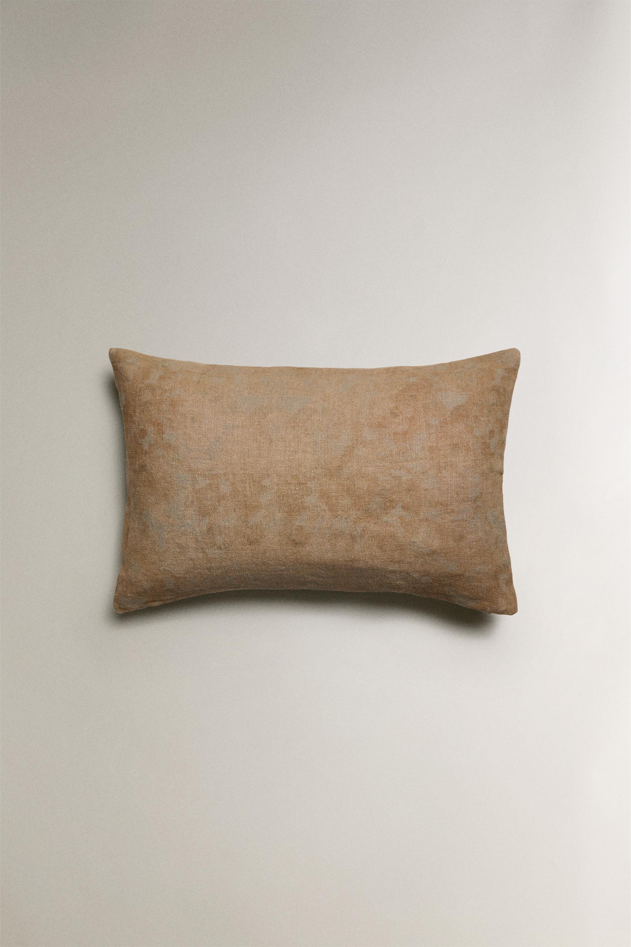 FLORAL CUSHION COVER